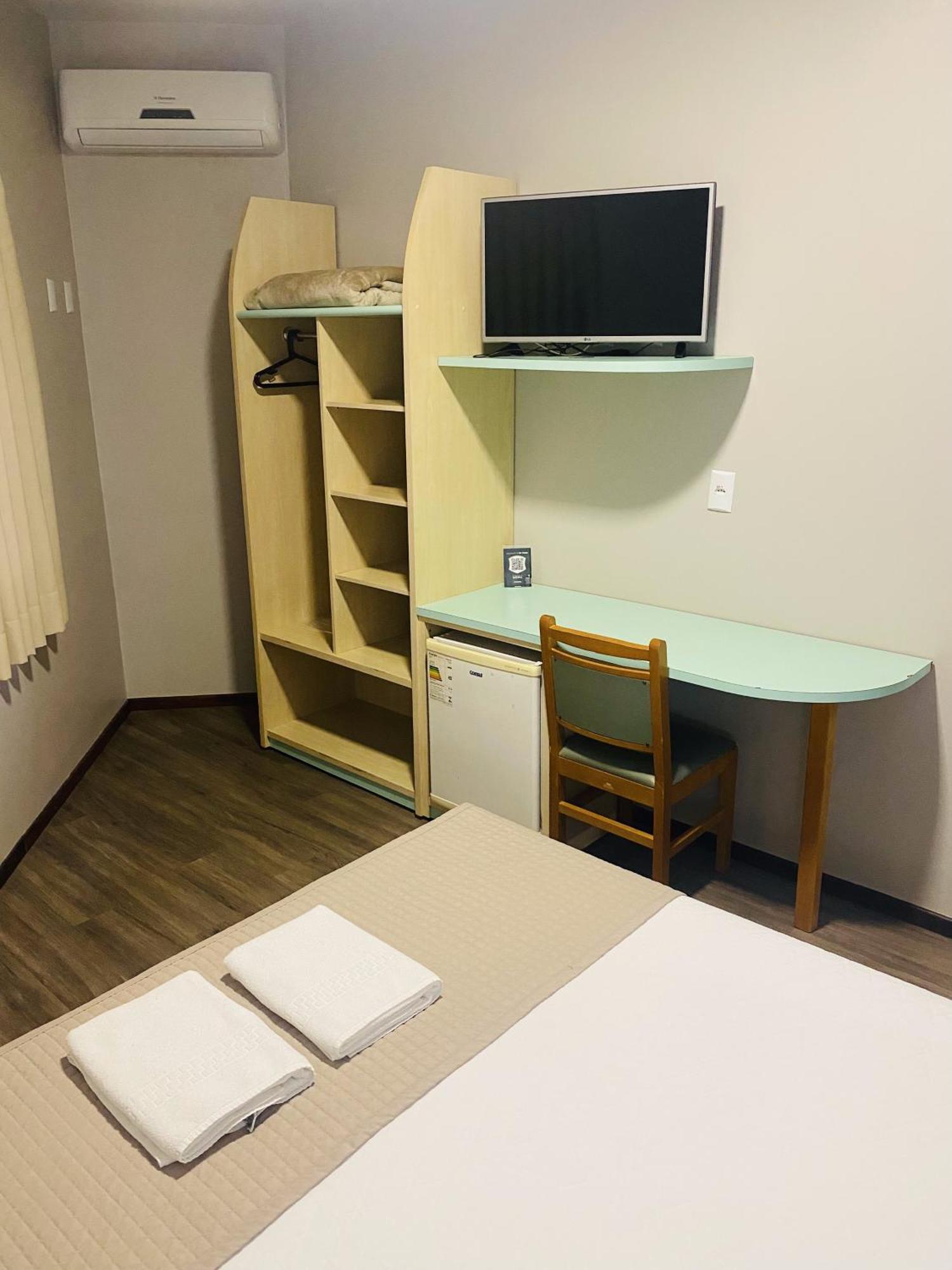 Real Nob Hotel Orleans Luaran gambar