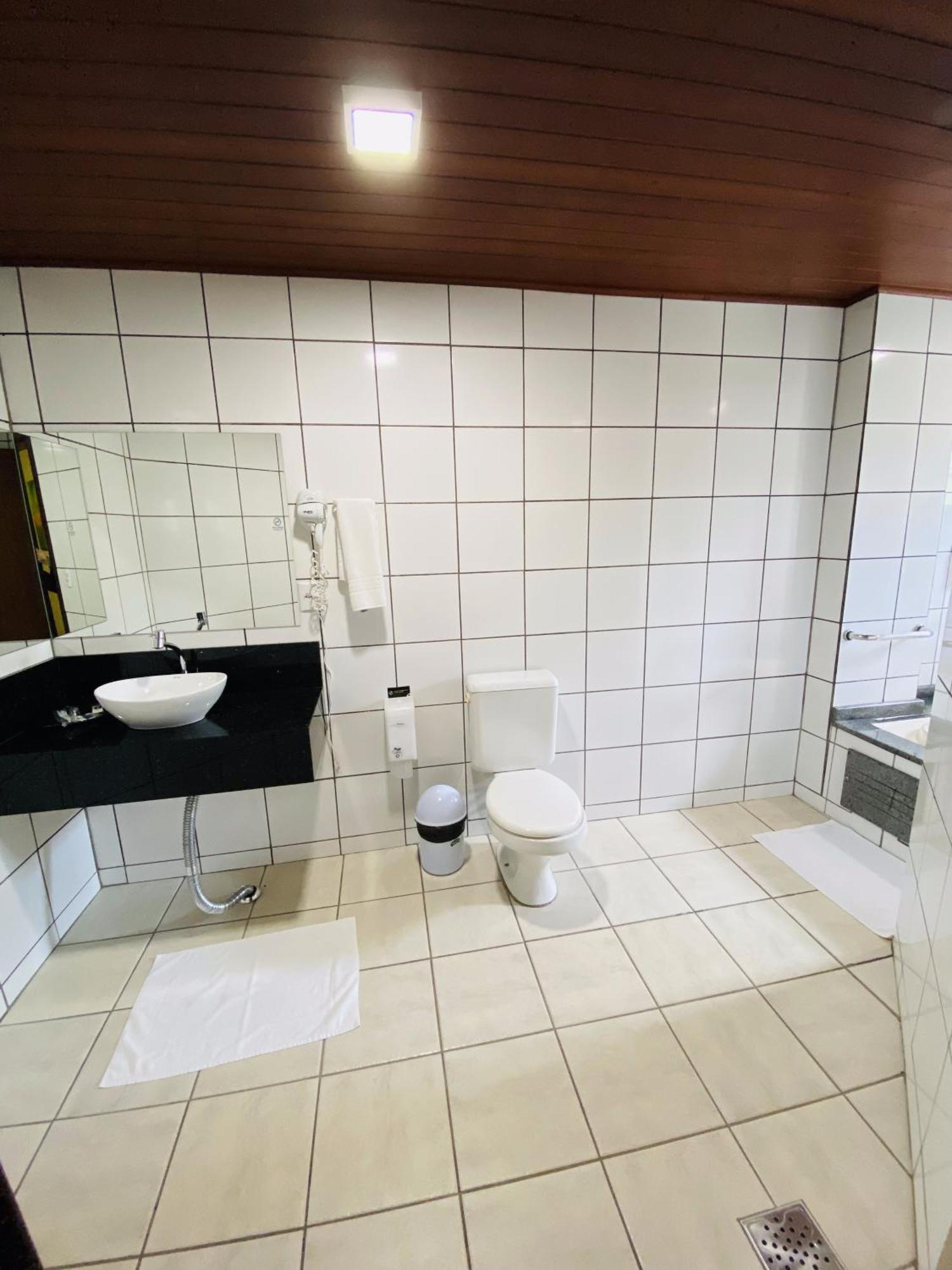 Real Nob Hotel Orleans Luaran gambar